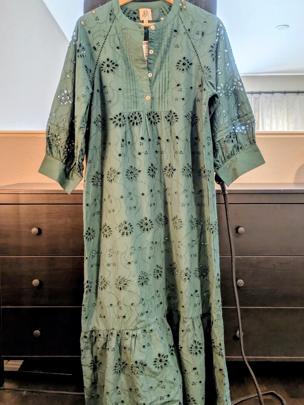 NWT Evergreen dRA Eyelet Maxi Dress